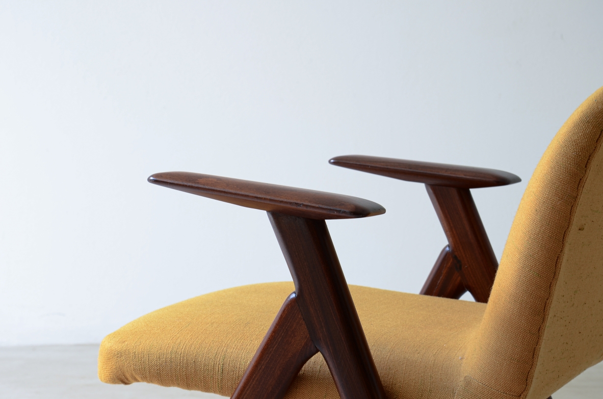 Luigi Vietti Sei eleganti poltroncine in legno e tessuto imbottito. 1960
