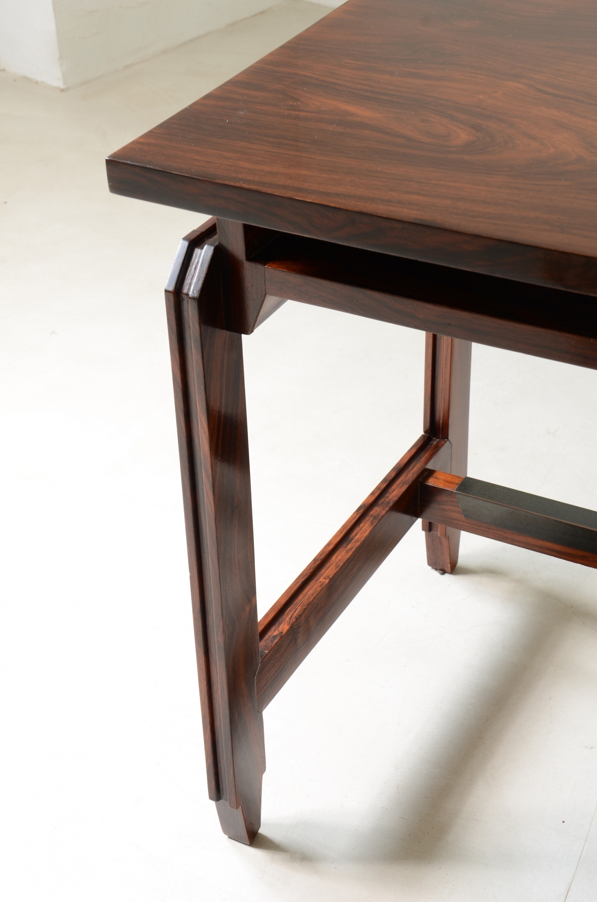 Elegant center desk with drawers and book compartments