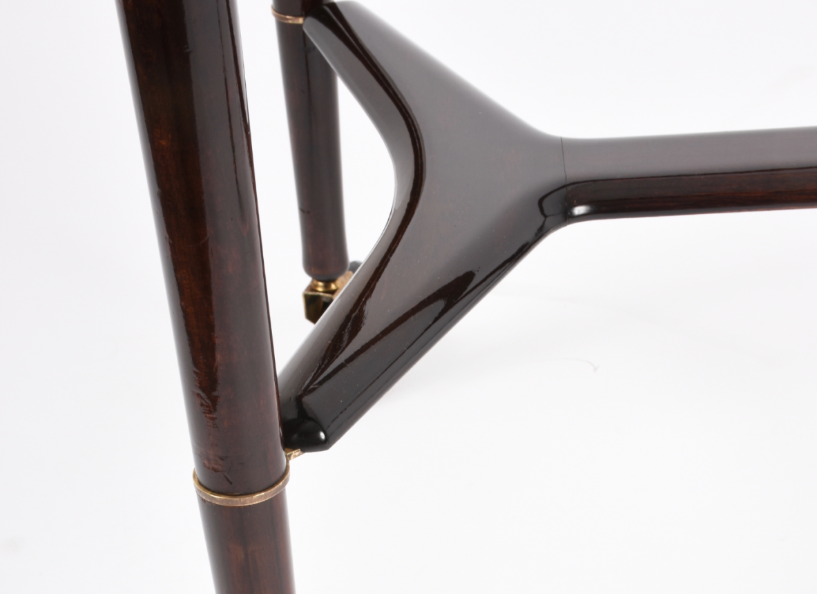 Ico Parisi, Elegante carrello modello 48 in legno tornito e sagomato. Manifattura A. De Fraggis 1950