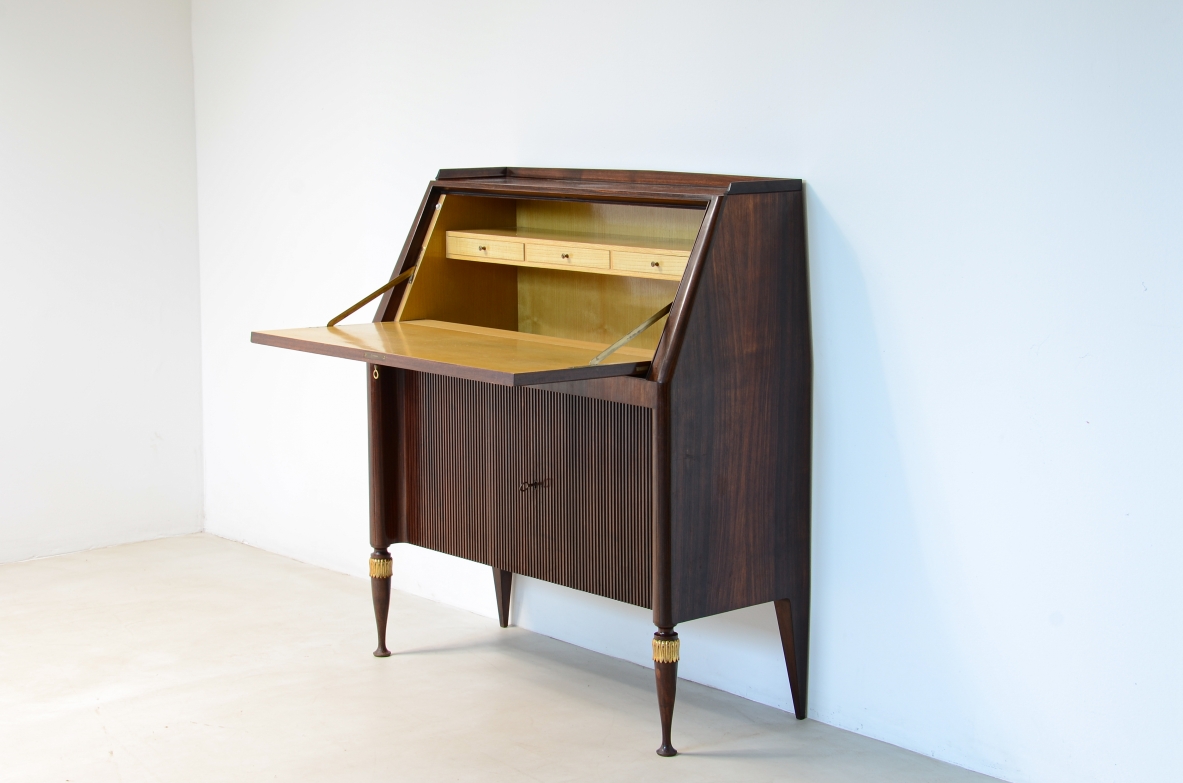 Pier Luigi Colli Elegante mobile a ribalta con fronte intarsiato in acero chiaro 1955
