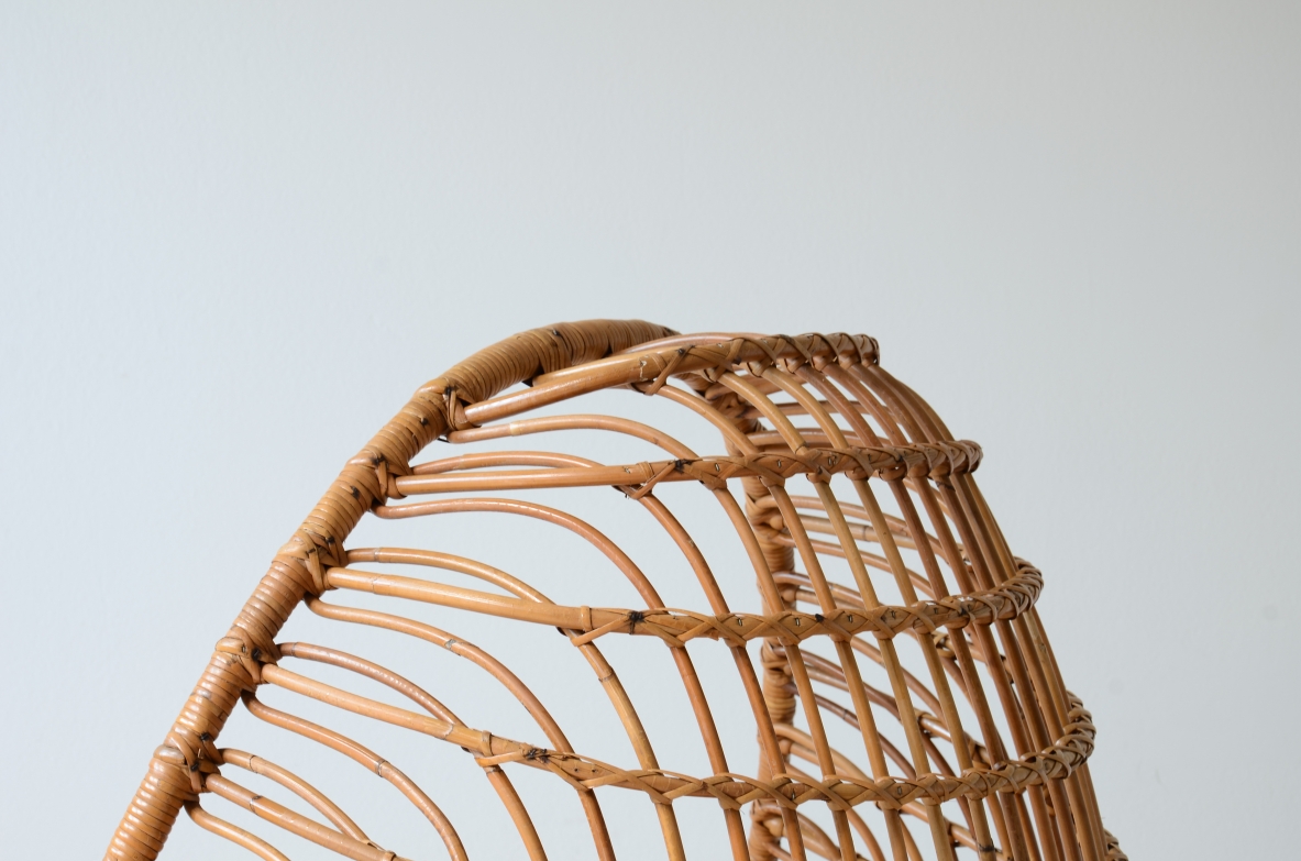 Bonacina, Italy, ca. 1955. Splendid egg-shaped seat in woven rush and rattan.