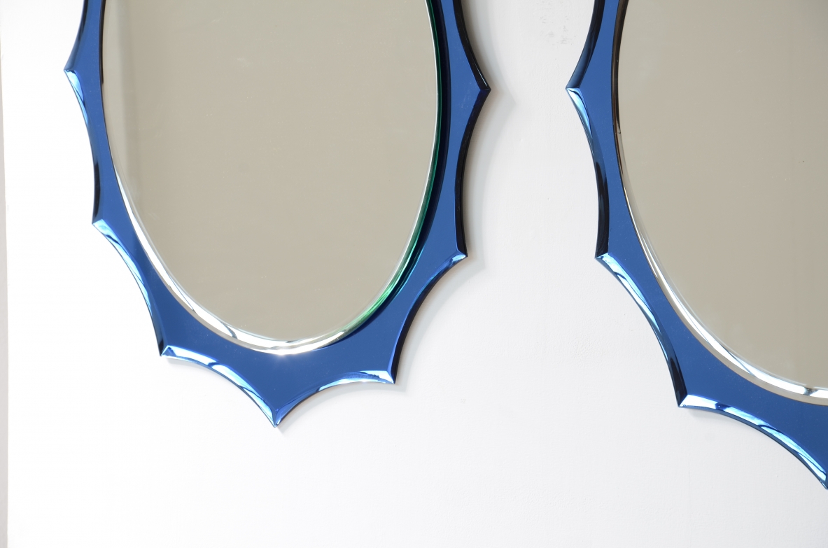 Giuseppe Raimondi  Pair of elegant sunray mirrors in cut crystal and mirror.  Crystal Art production ca. 1960.