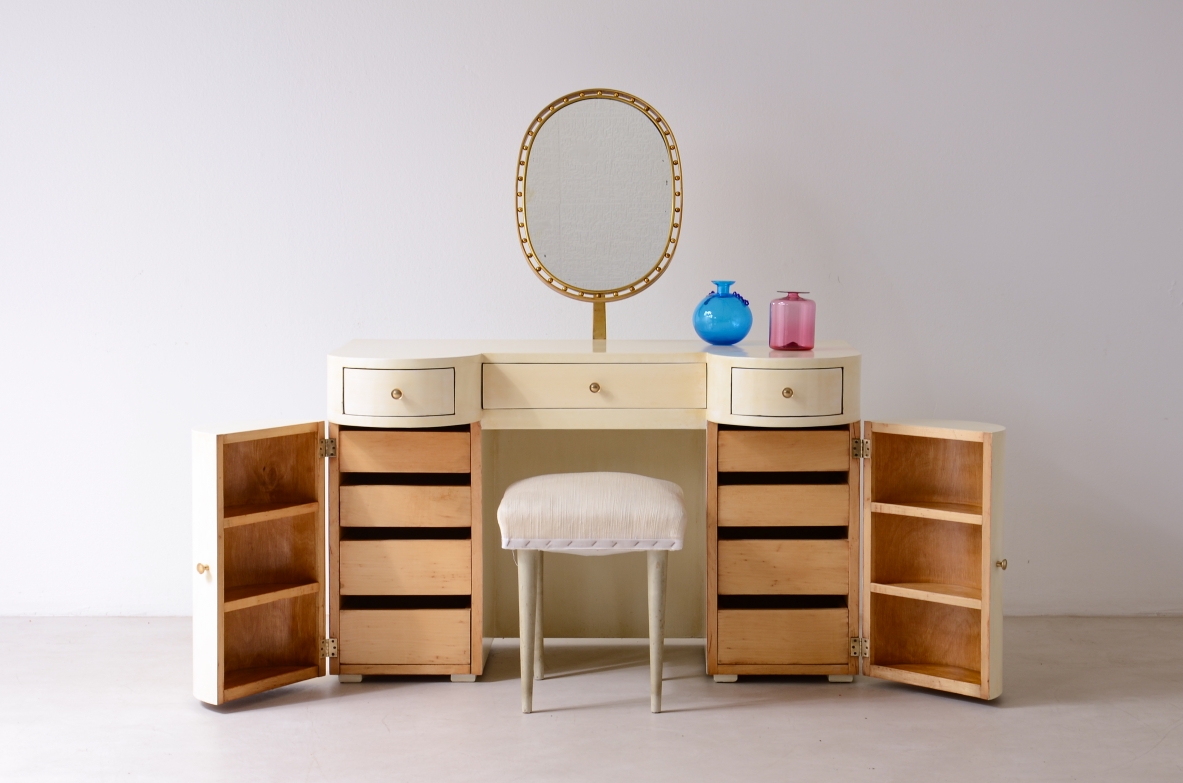 Elegant lacquered wood dressing table/console/desk with tilting brass mirror, Italian manufacture, ca. 1930