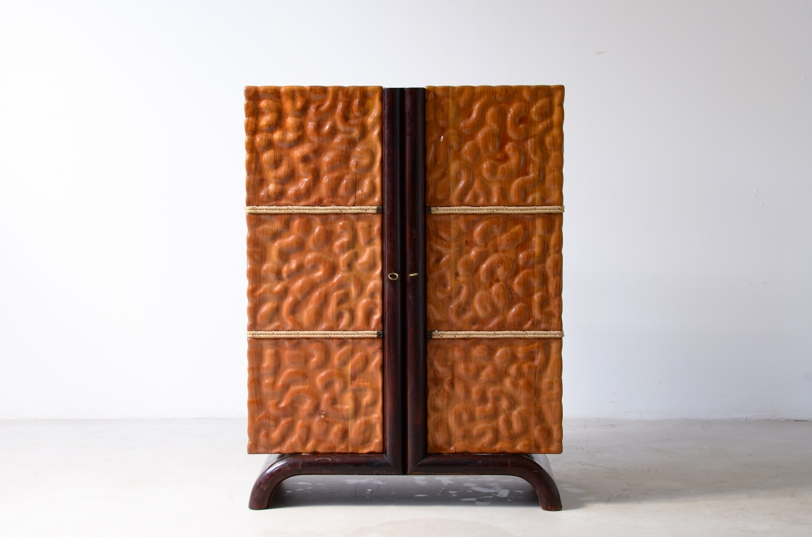 Rare lime wood bar cabinet, handcrafted like a high-quality sculpture. 1940