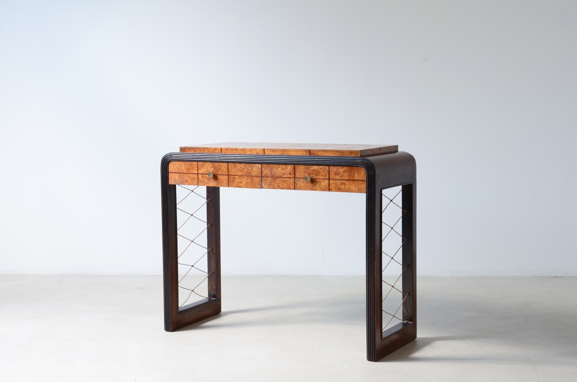 Console in legno ebanizzato Manifattura italiana, 1930ca.
