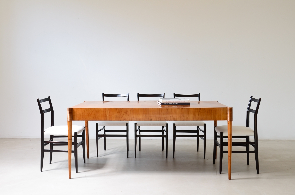 1940 Cherry table with turned legs and turned disc decoration