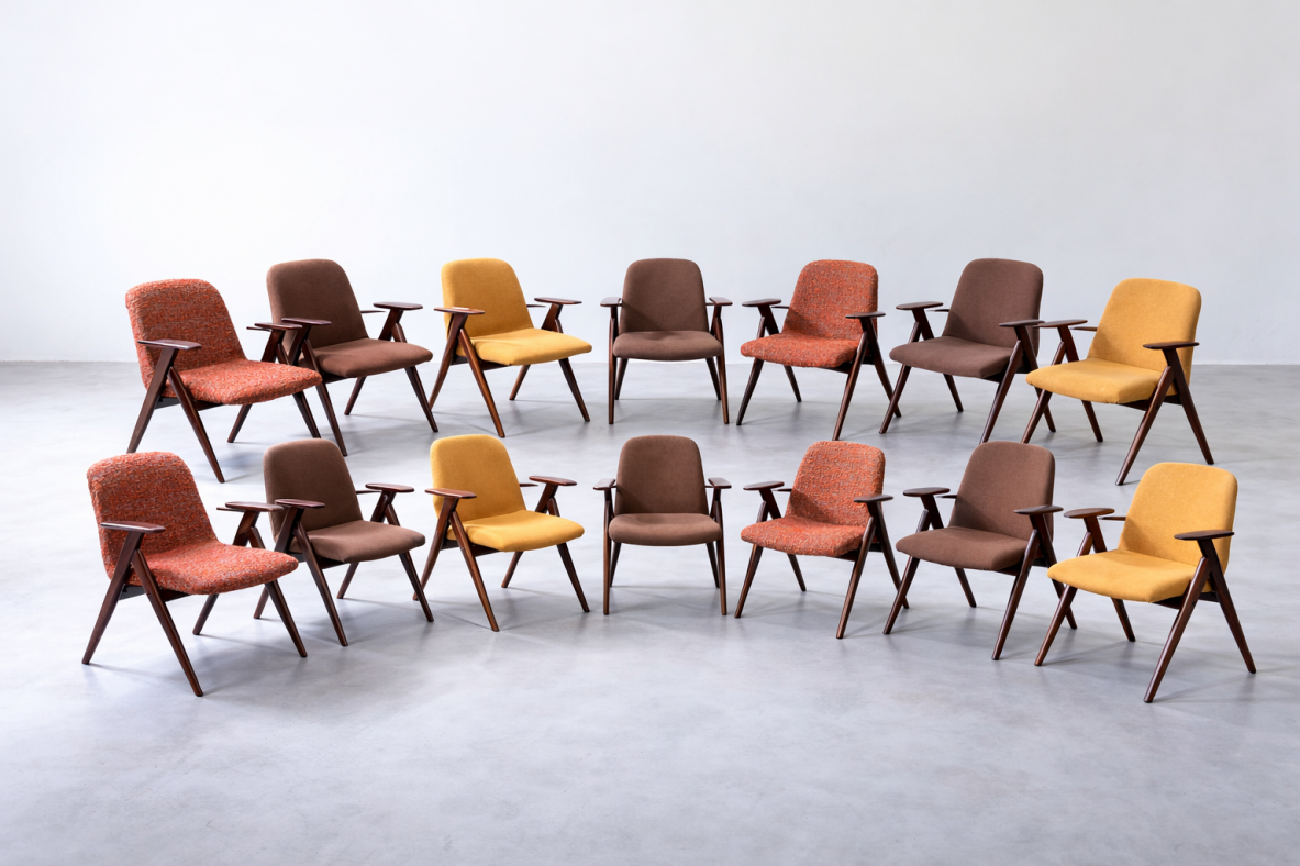 Luigi Vietti 14 eleganti poltroncine in legno e tessuto imbottito. 1960