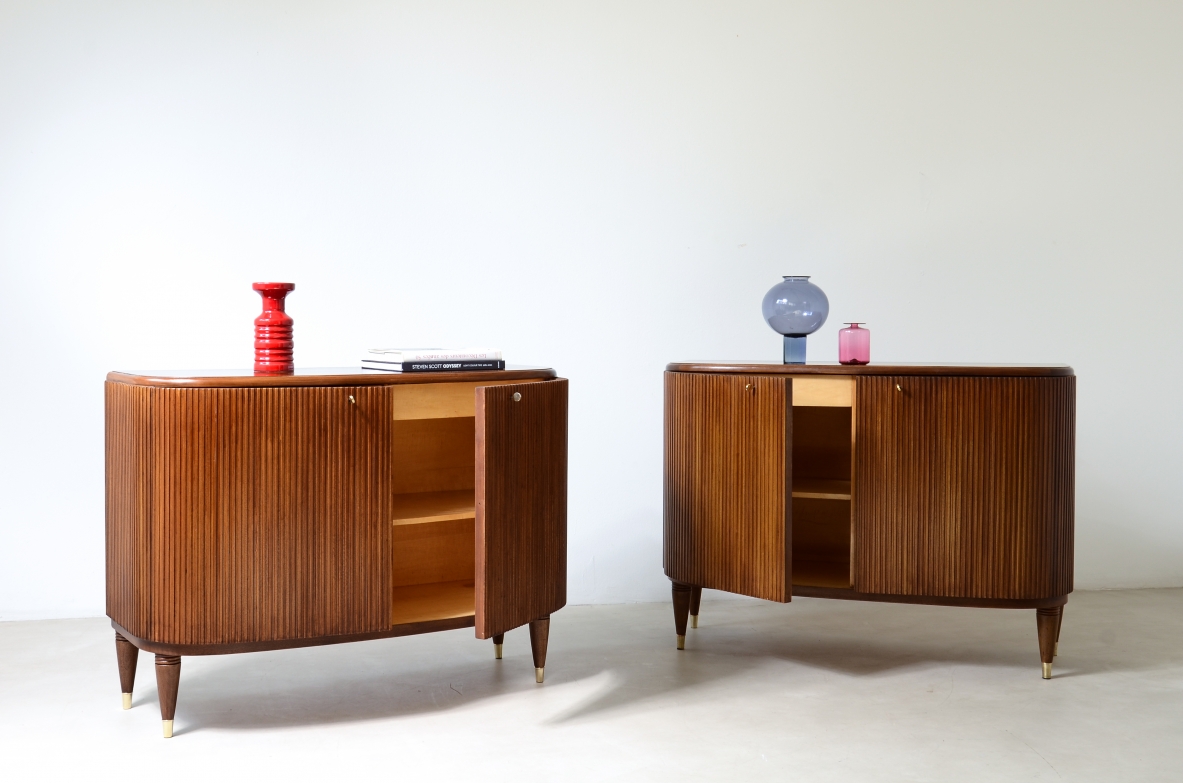 Due eleganti mobili gemelli in legno biondo, Attribuzione ABV Borsani 1940