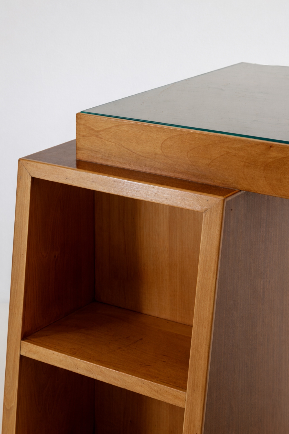 Giuseppe Scapinelli  Walnut desk with four drawers. Made in Italy in 1948.