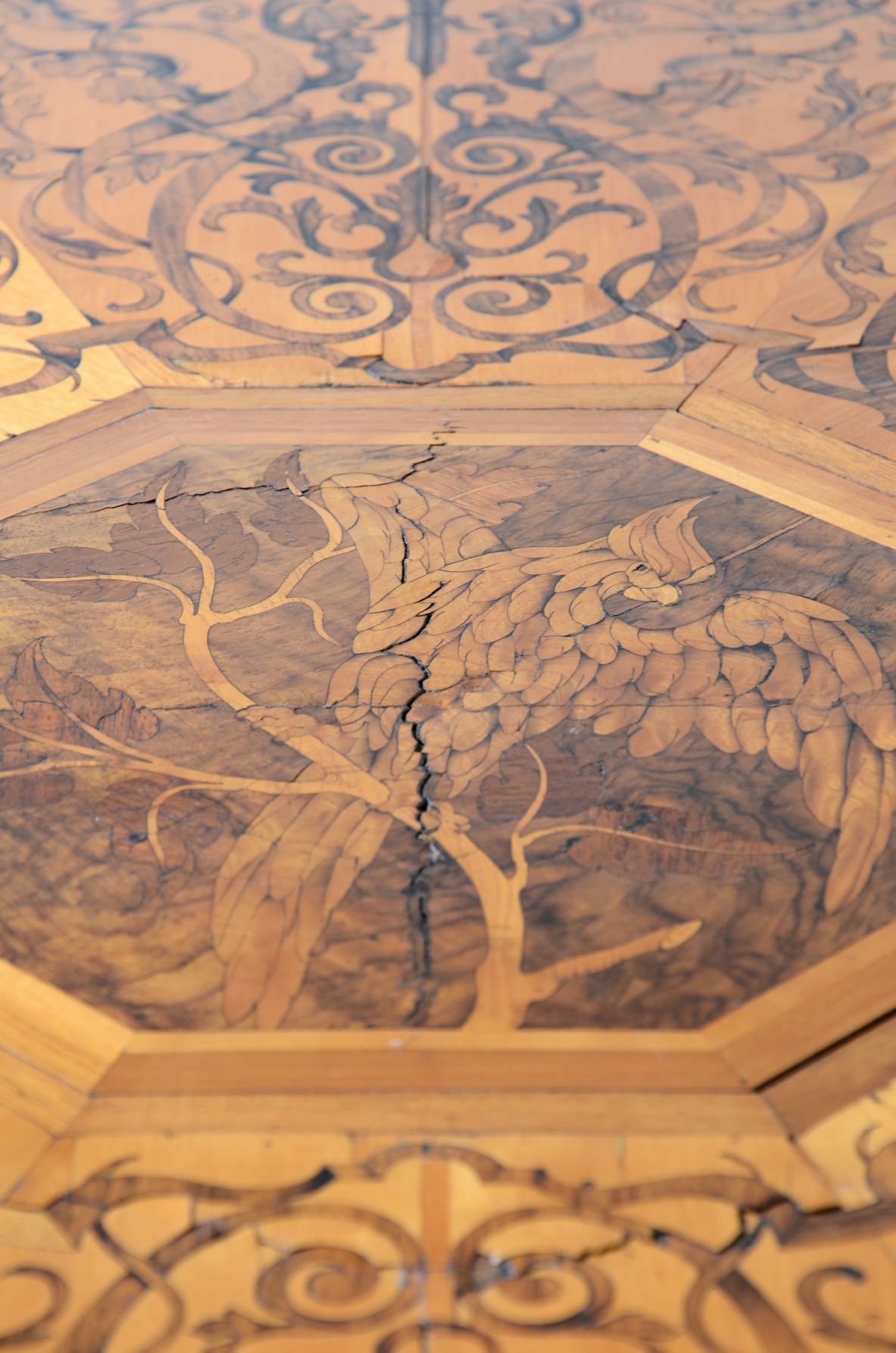 Elegant polychrome wood coffee table with inlays. Charles X period, ca. 1830.