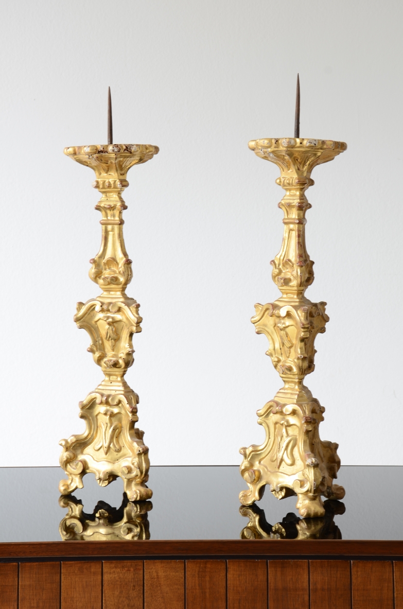 Candelabri antichi dorati