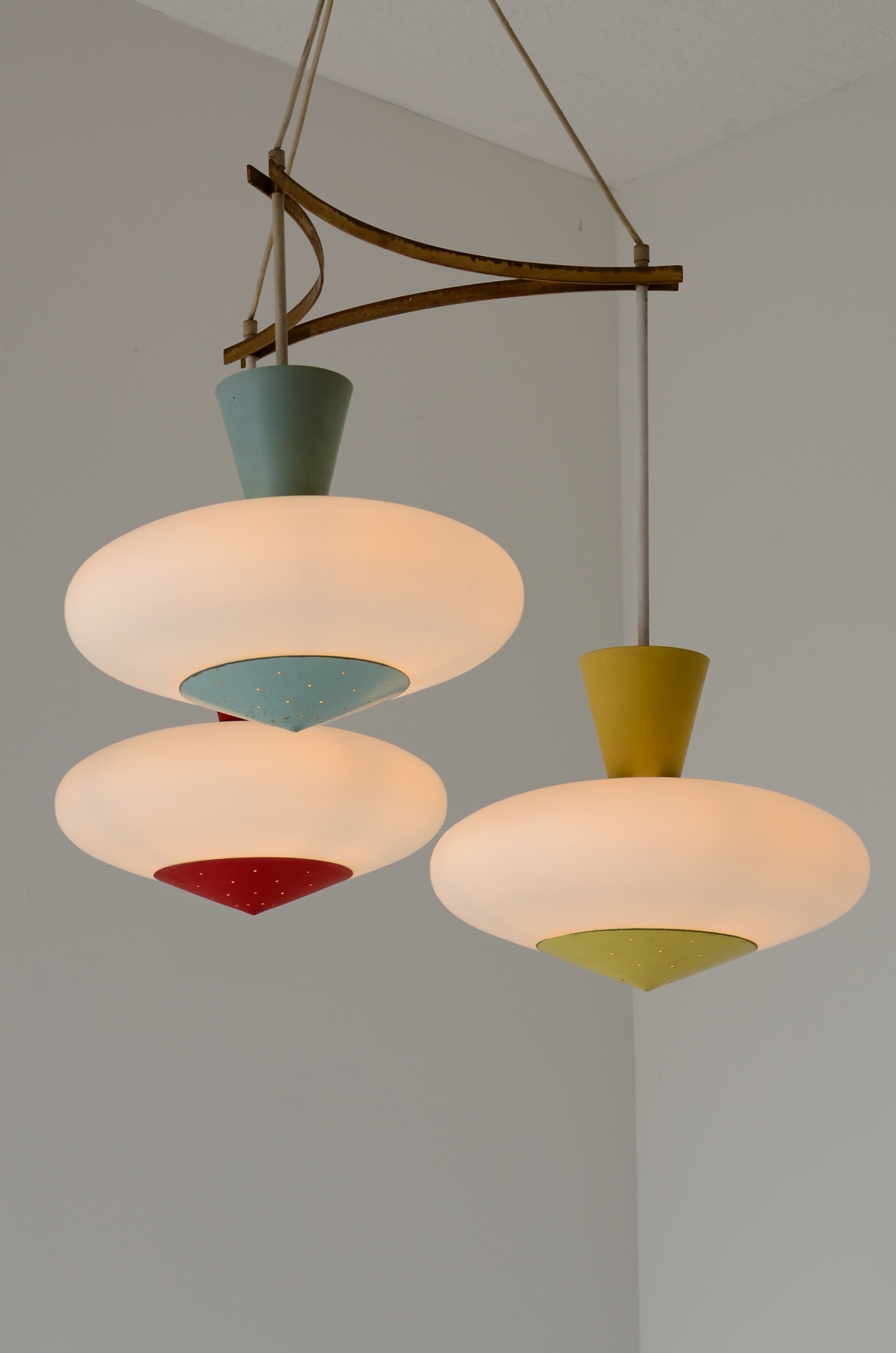Stilux 1950's Milano. Unique three-light chandelier with a brass and painted metal frame.
