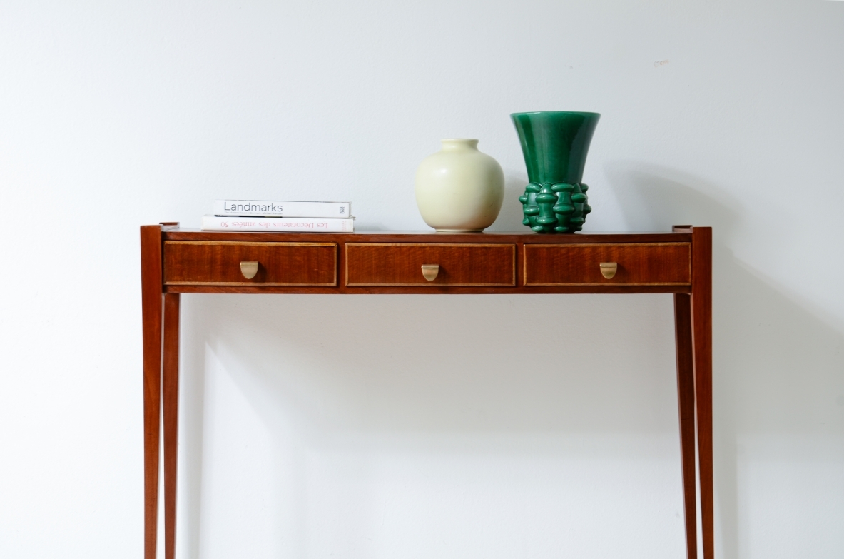 Elegante console con tre cassetti sul fronte. Attr Carlo enrico Rava. 1955