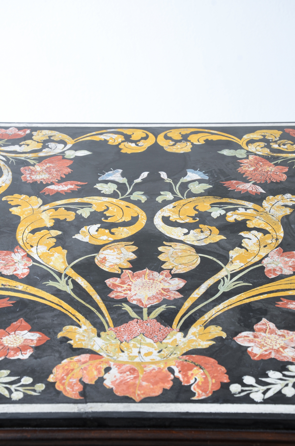 Stunning table with a rectangular polychrome scagliola top,ca. 1700-1730.