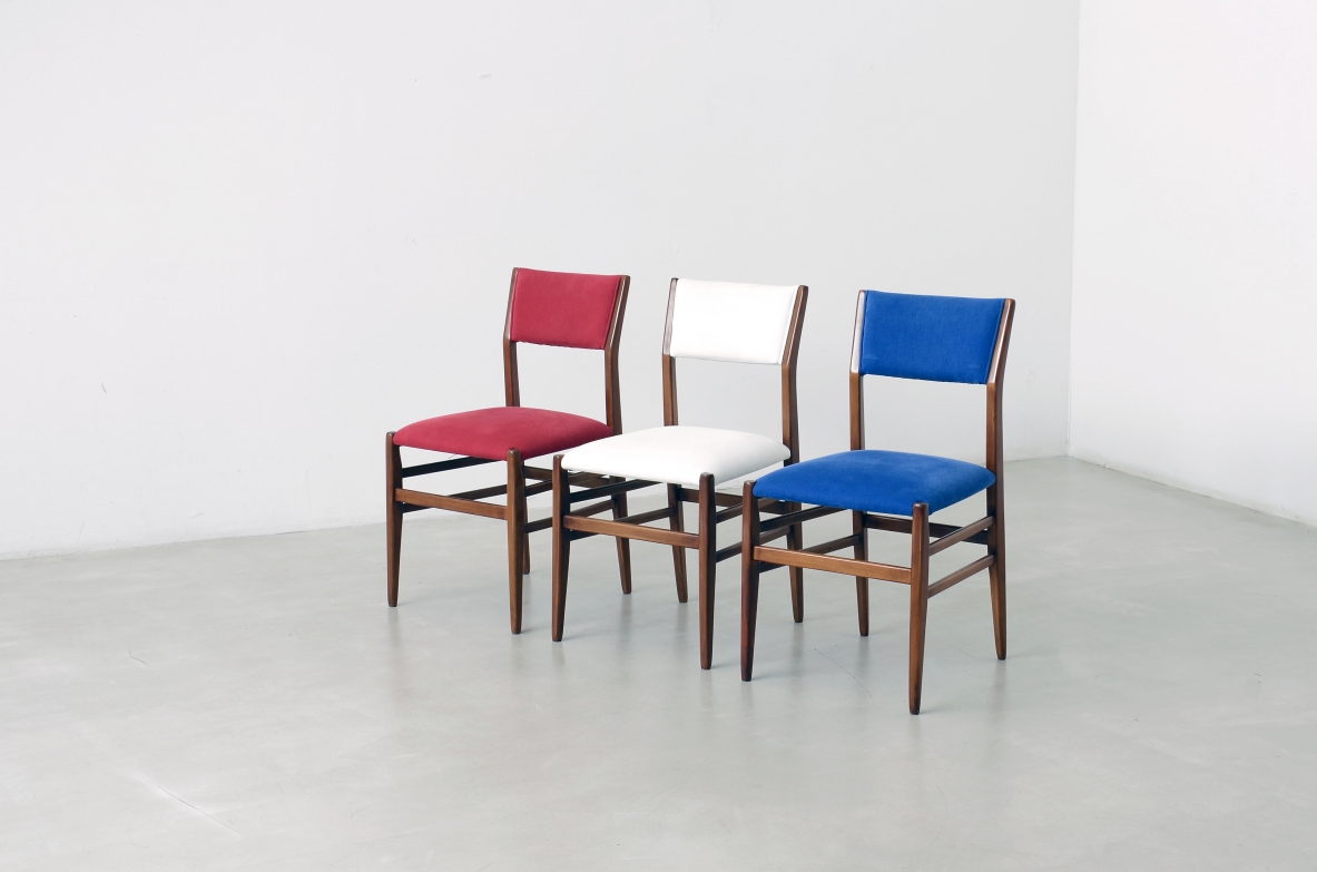 Gio Ponti  12 sedie modello leggera con schienale a giorno e seduta in tessuto imbottito 1950