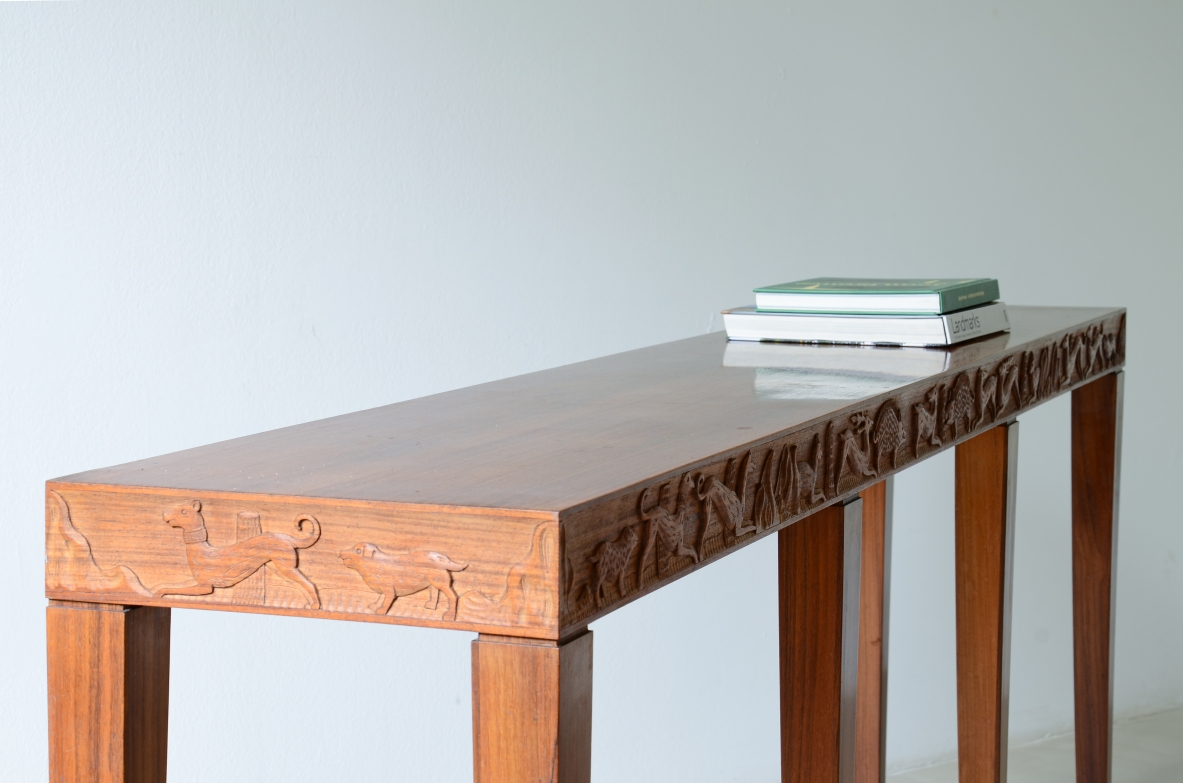 Elegant oak console table with a finely carved band featuring hunting scenes 1935