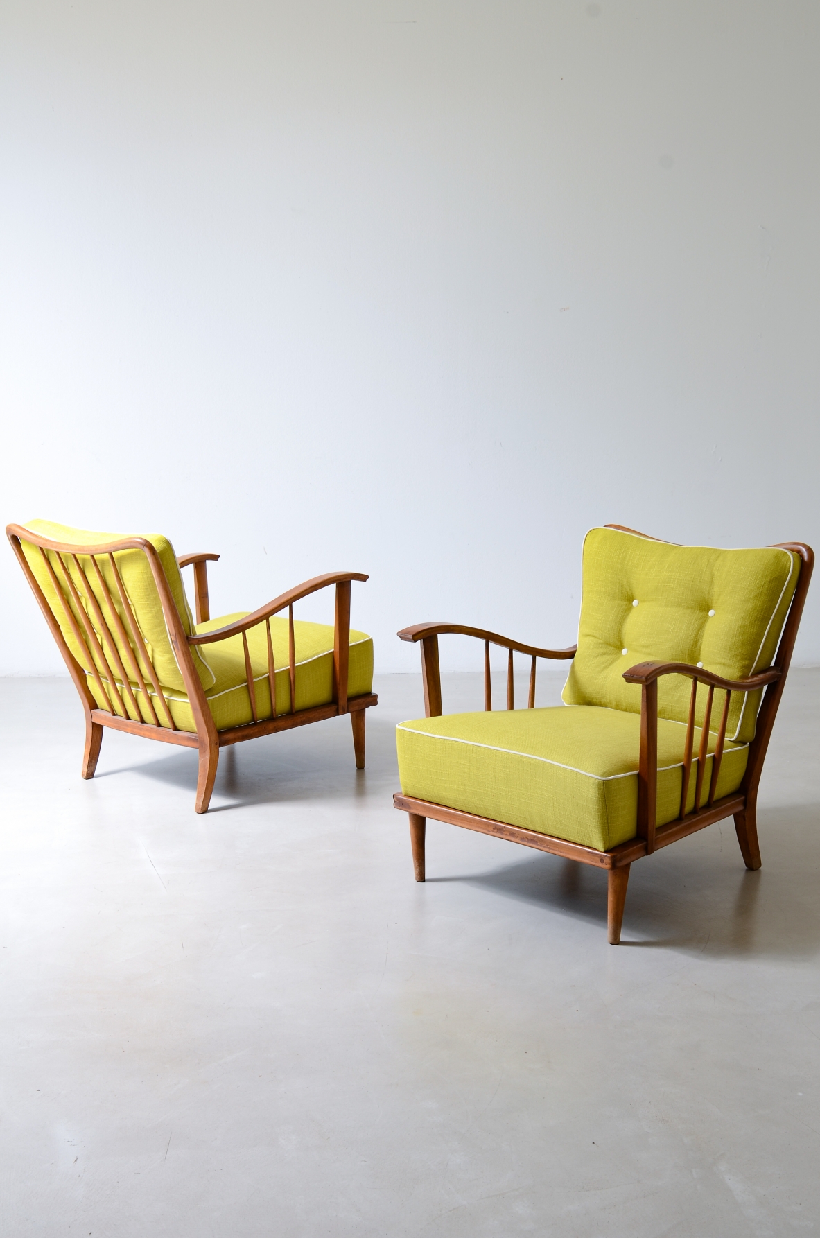 Gianni Albertini, Pair of cherry wood armchairs, Italian Manufacture, ca.1950.