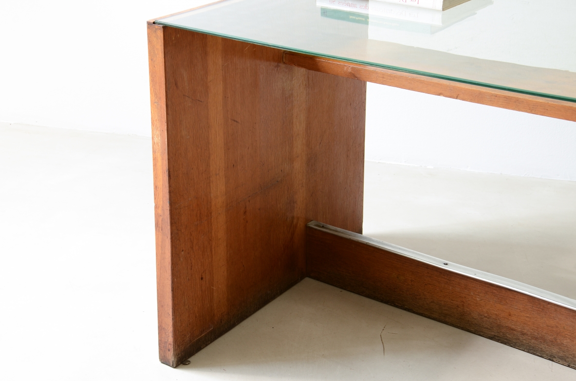 Gio Ponti, Rationalist-style walnut desk. Designed in 1939 for the Vetrocoke offices in Marghera, Venice.