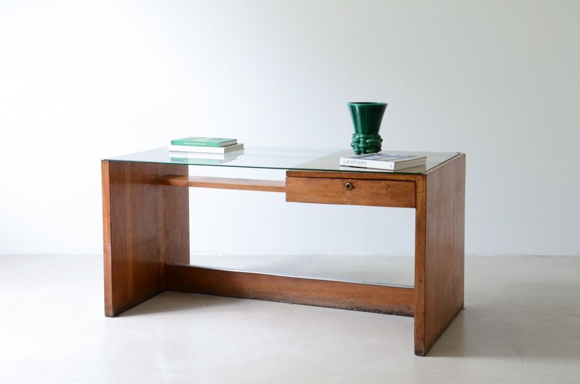 Gio Ponti, Rationalist-style walnut desk. Designed in 1939 for the Vetrocoke offices in Marghera, Venice.