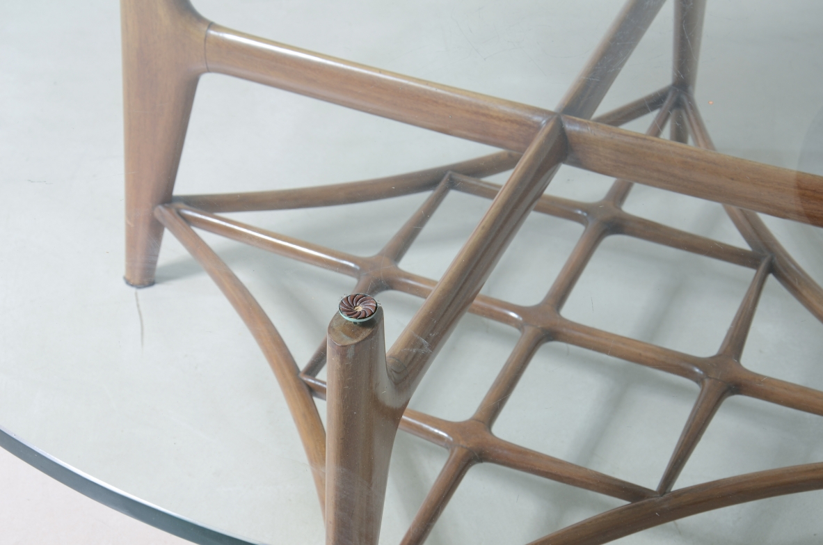 Splendido tavolo basso con quattro gambe in legno sagomato, Attribuito a Gio Ponti, manifattura 1955ca.