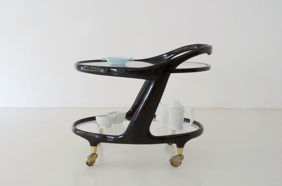 Tavolino in mogano con ruote anni 1950