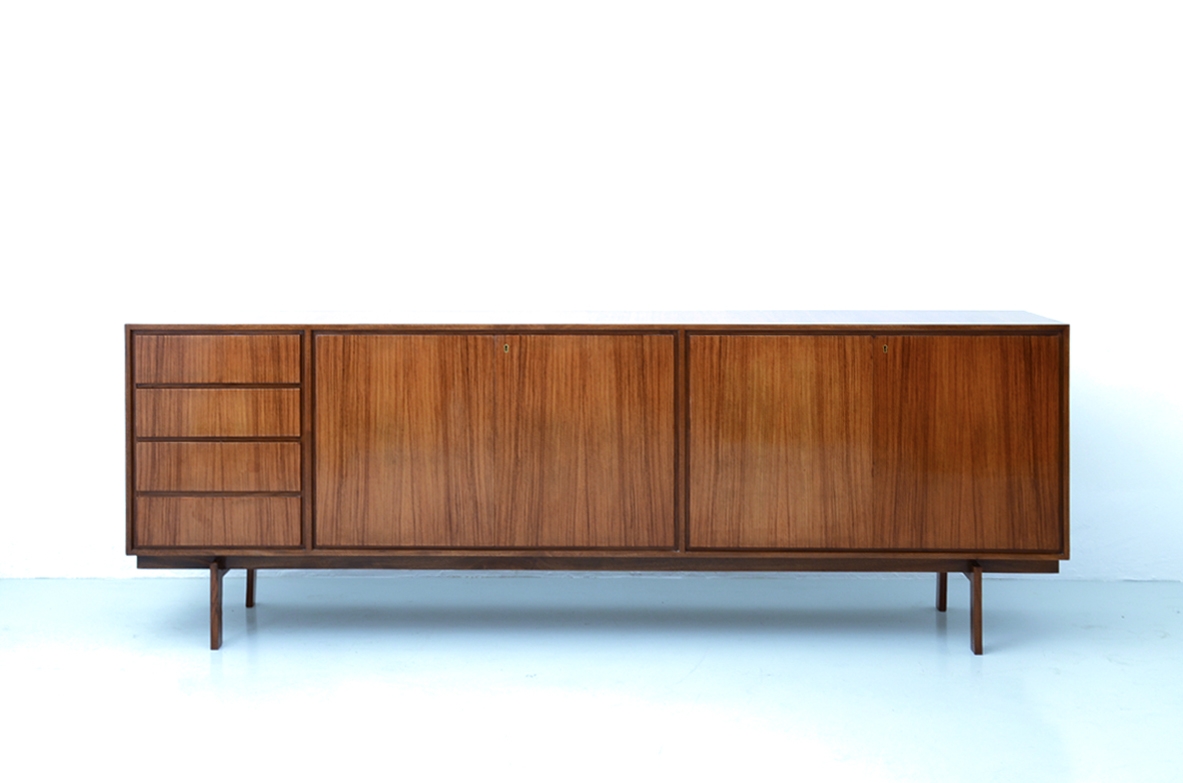 Sideboard in light roosewood, Italy 1960's.