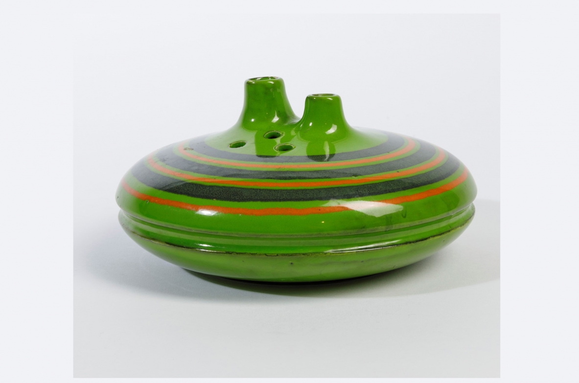 Vaso in ceramica verde con fasce decorative colorate, 1960ca.