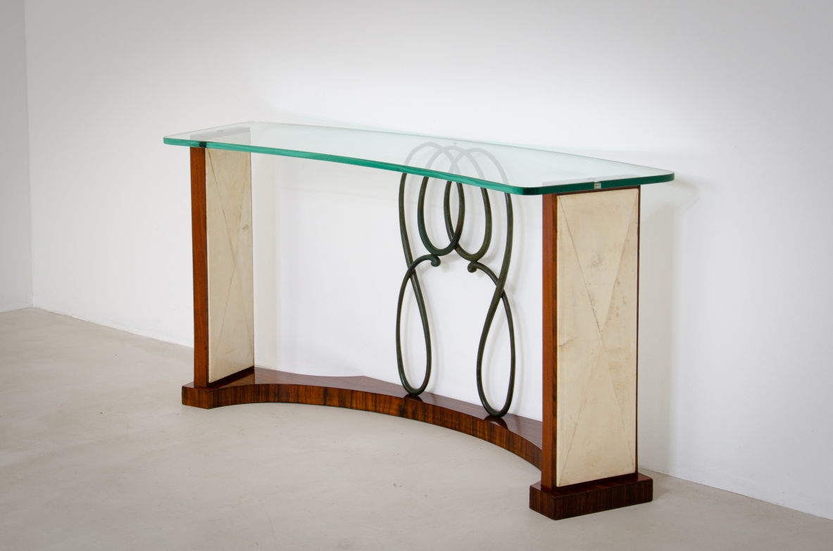 Elegante console con montanti laterali rivestiti in pergamena Attr.Guglielmo Ulrich, 1940ca.