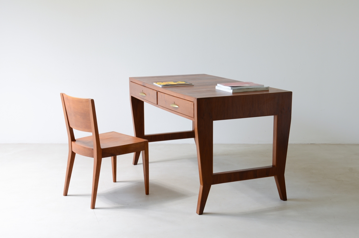 Gio Ponti, scrivania in noce con cassetti e sedia disegnata per l'università di Padova 1950