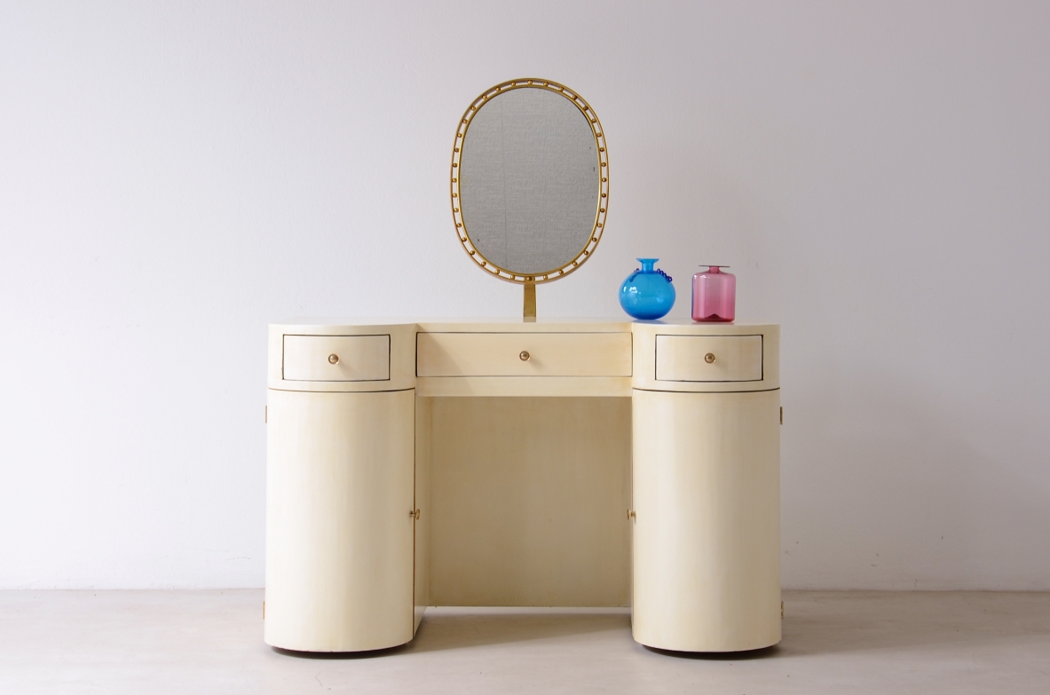 Elegante toilette/console/scrittoio in legno laccato con specchio basculante, Manifattura italiana, 1930ca